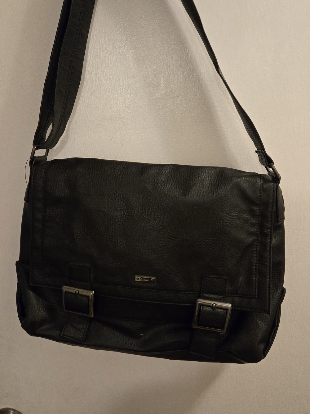 Mexx Black Unisex Leather Messenger Bag - Classic Professional Carry